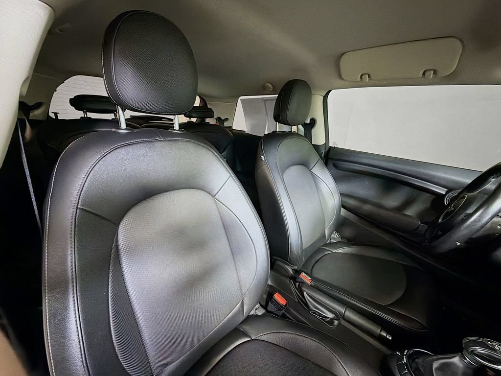 Used 2014 MINI Cooper 2-Door Hardtop FWD image 23