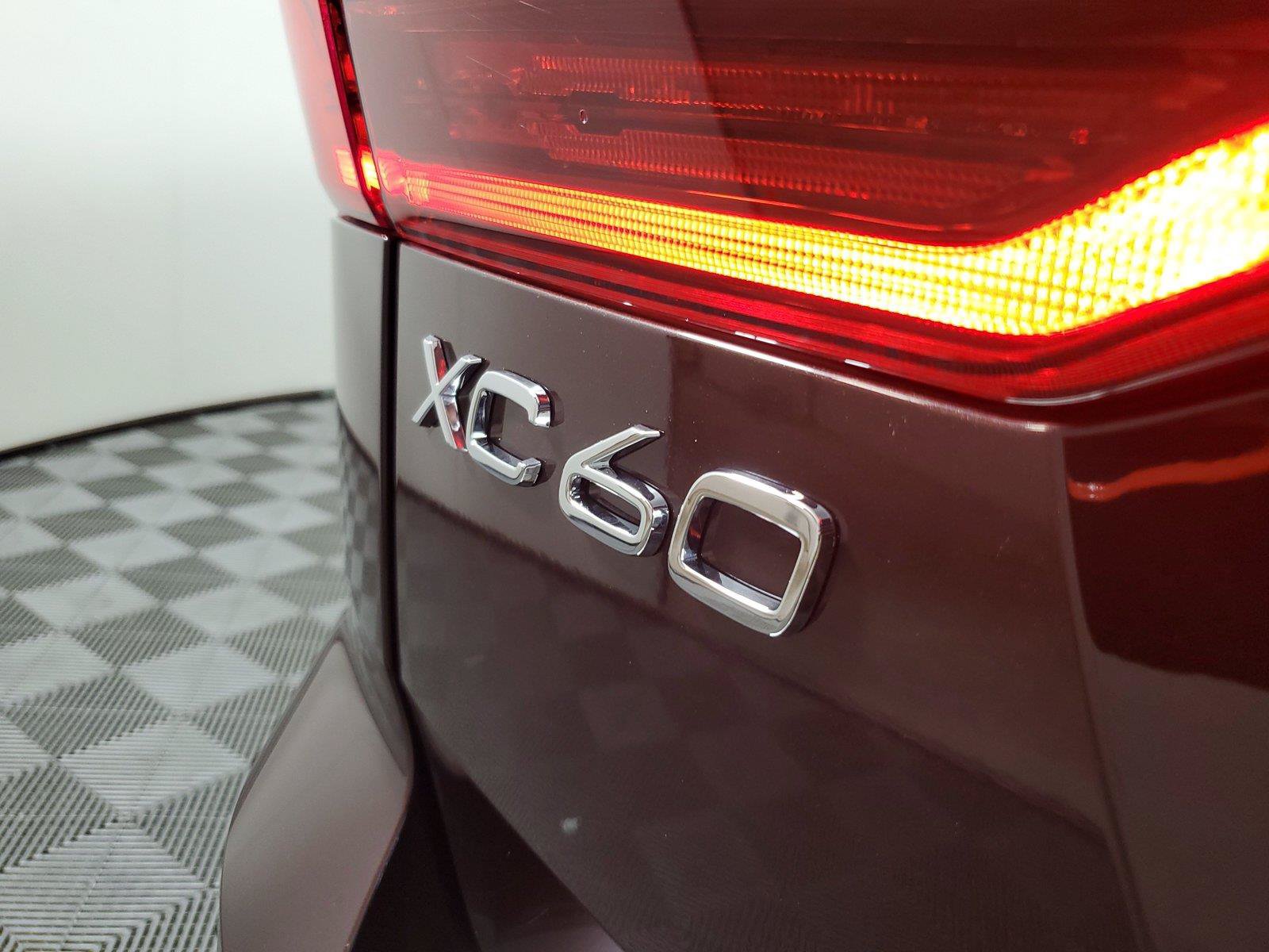 New 2026 Volvo XC60 T8 Plus w/ Protection Package Premier AWD/4WD image 8