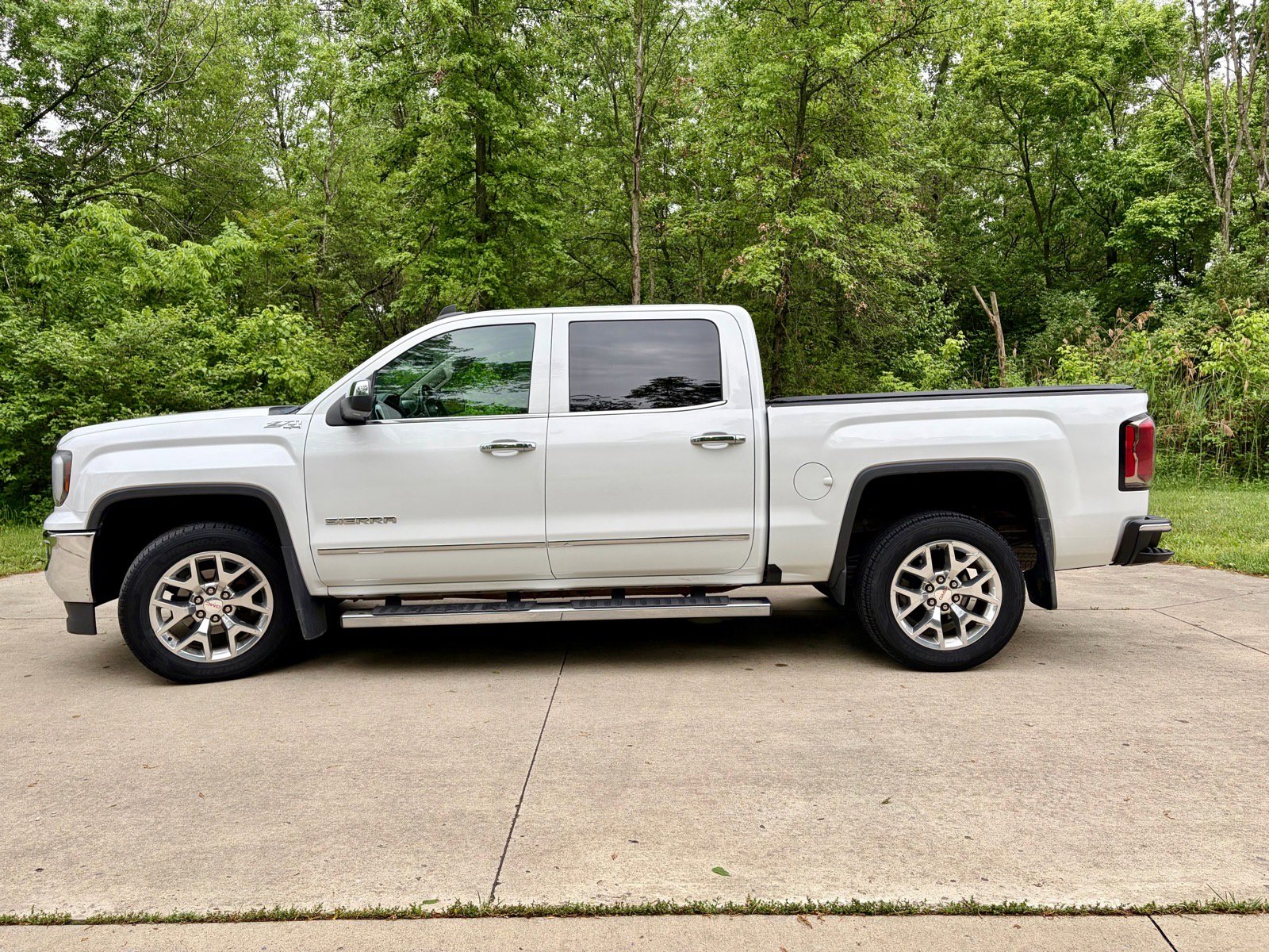 Used 2016 GMC Sierra 1500 SLT w/ SLT Premium Package AWD/4WD image 8