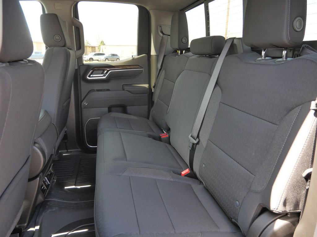 New 2026 GMC Sierra 1500 SLE image 32