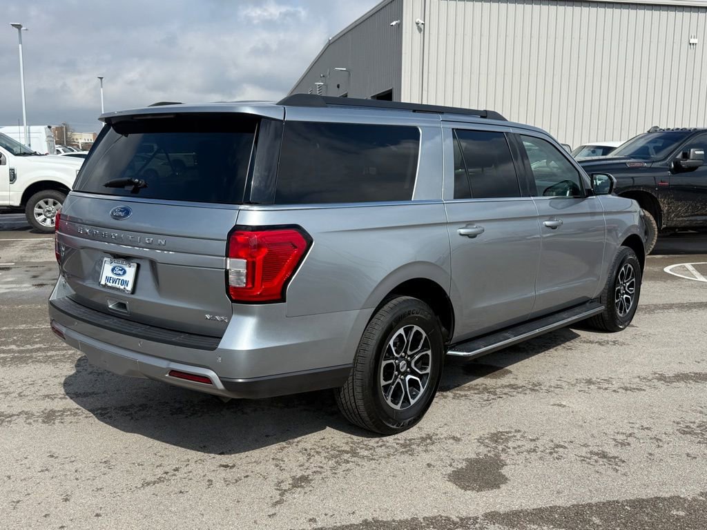 Used 2023 Ford Expedition Max XLT image 35
