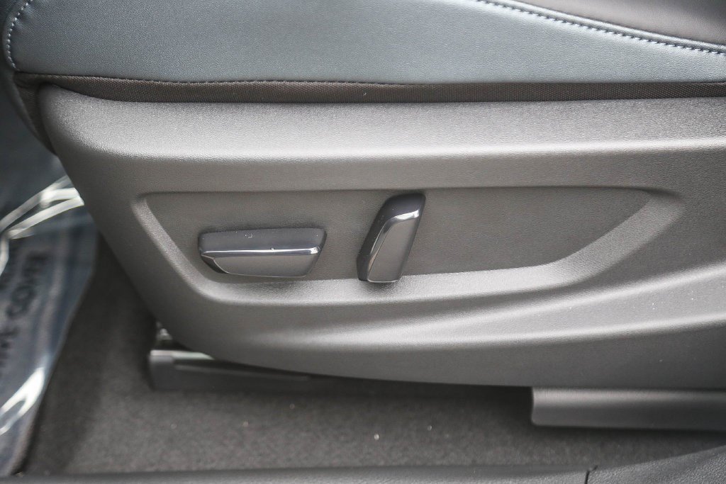 New 2026 Nissan Leaf SV+ w/ Illuminated Package FWD image 22