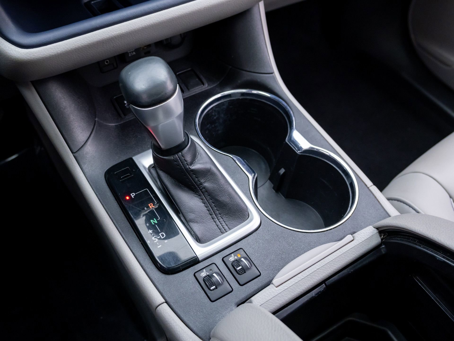 Used 2019 Toyota Highlander XLE image 29