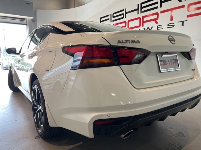 Used 2025 Nissan Altima 2.5 SR image 9