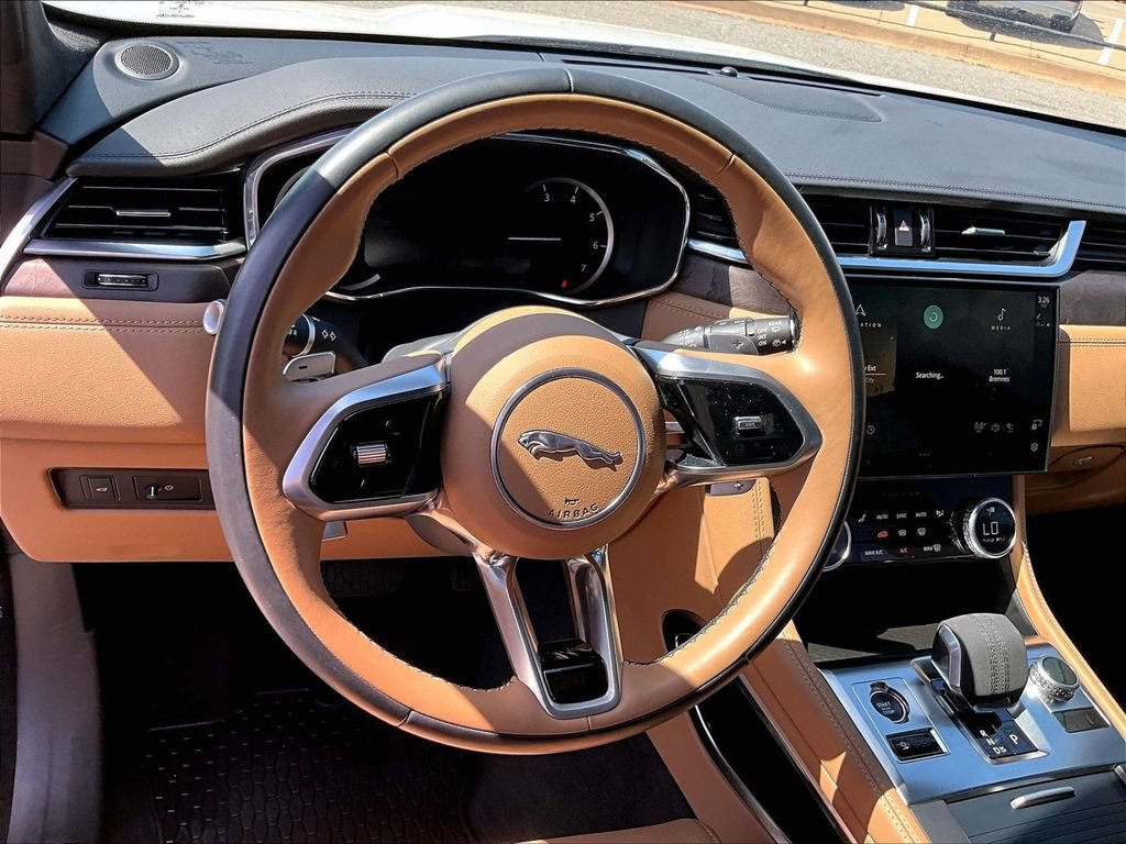 Used 2023 Jaguar F-PACE S AWD/4WD image 15
