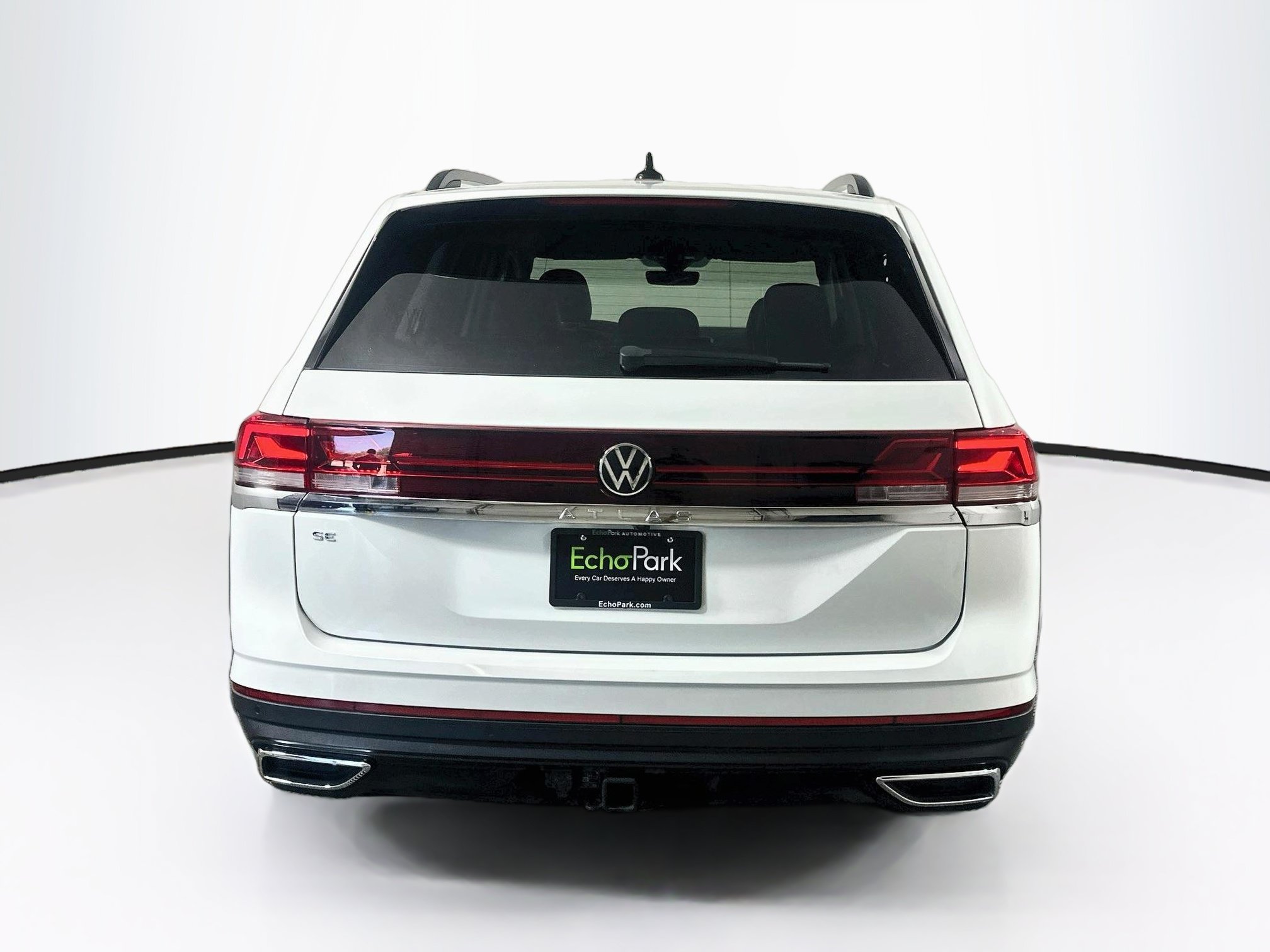 Used 2024 Volkswagen Atlas SE w/ Black Wheel Package FWD image 7