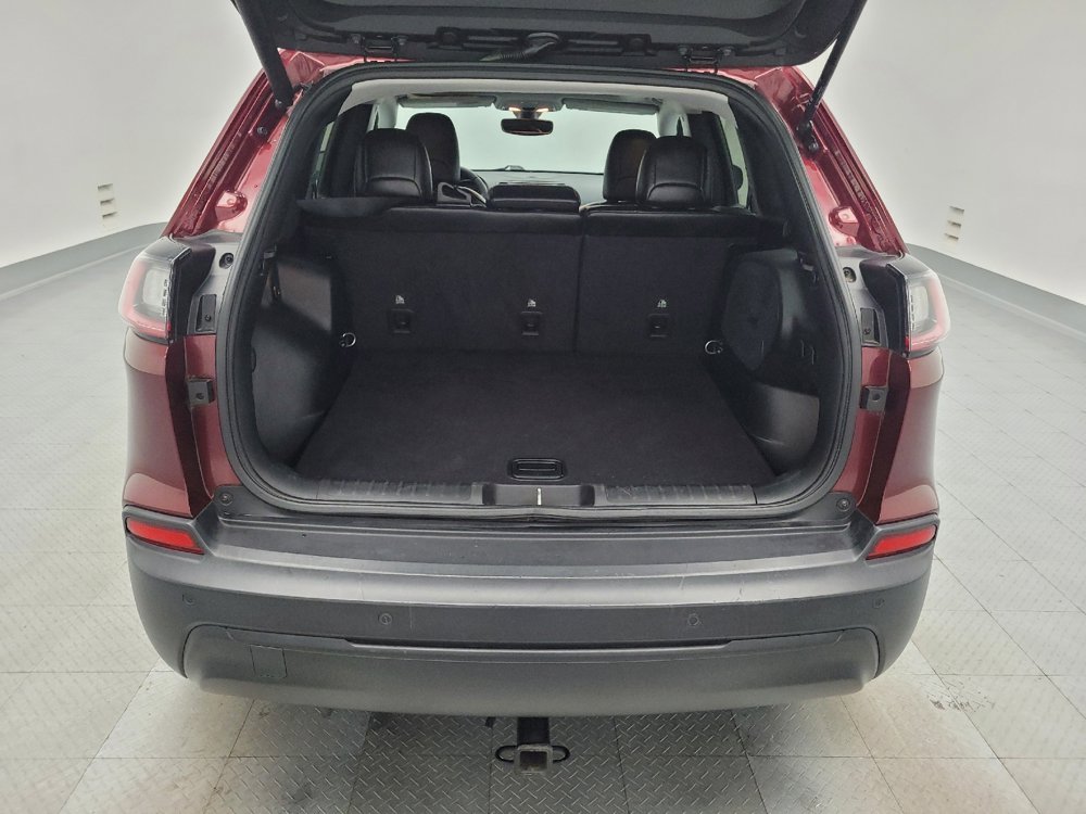 Used 2019 Jeep Cherokee Latitude Plus w/ Comfort/Convenience Group image 29