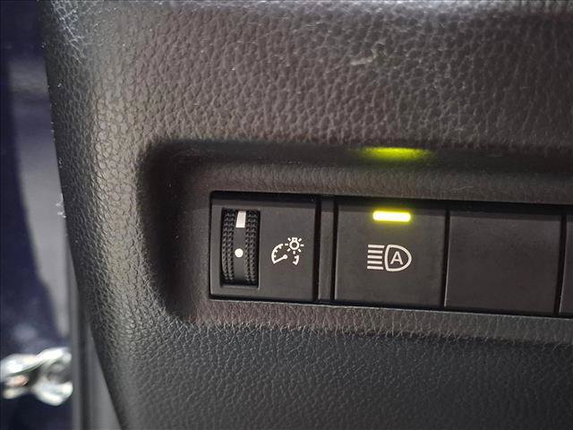 Used 2022 Toyota RAV4 XLE w/ Convenience Package FWD image 13