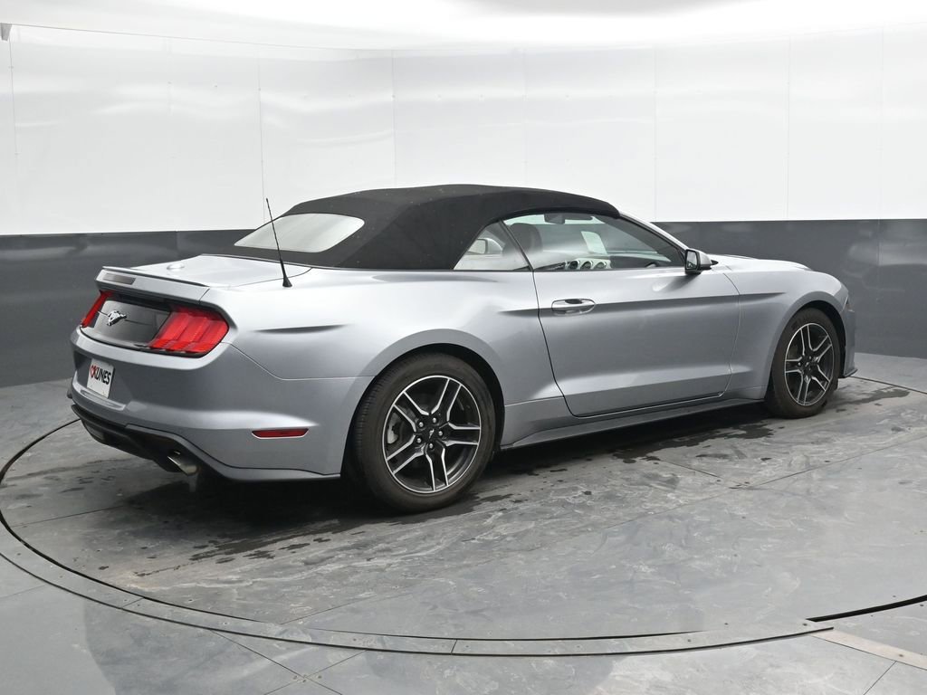 Used 2023 Ford Mustang Premium image 4