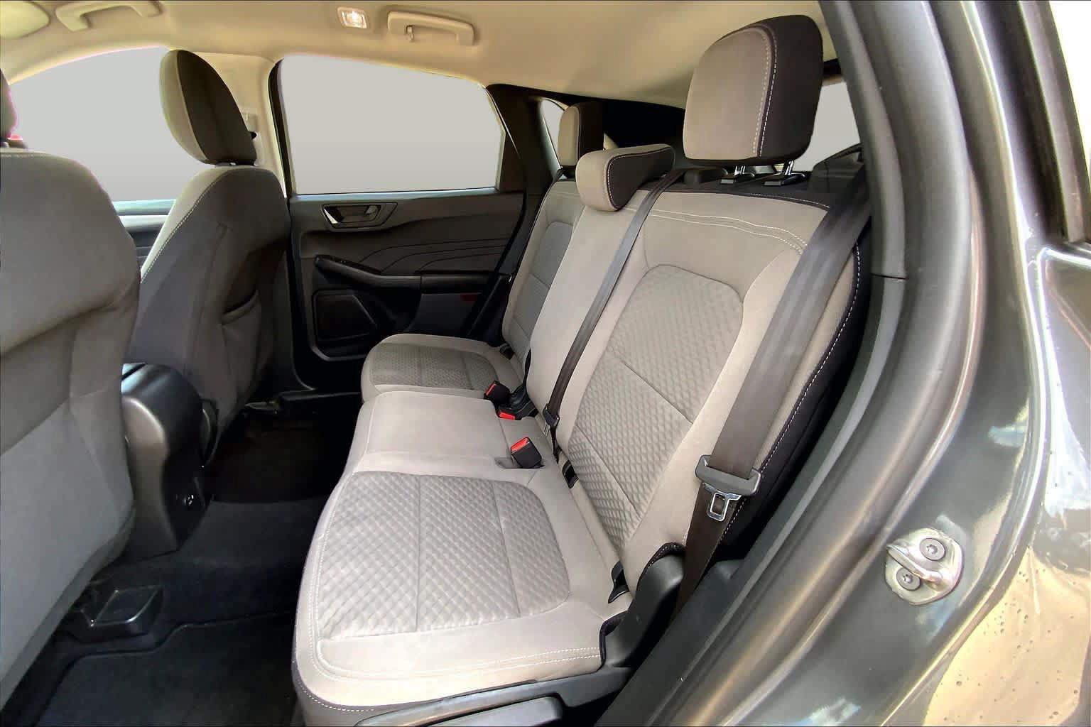 Used 2022 Ford Escape SE FWD image 19