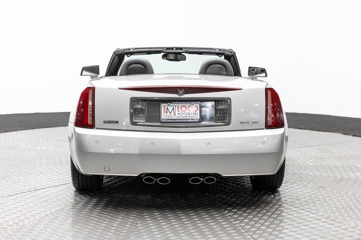 Used 2007 Cadillac XLR RWD image 6