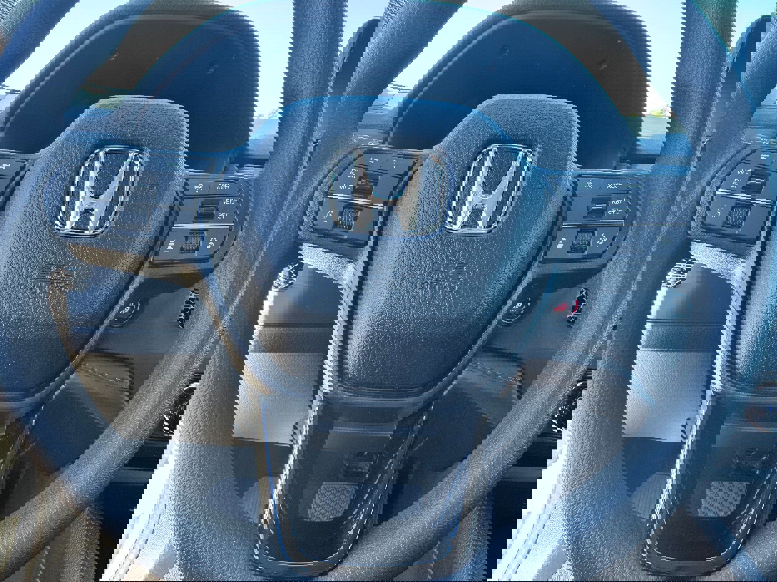 Used 2025 Honda Accord SE image 17