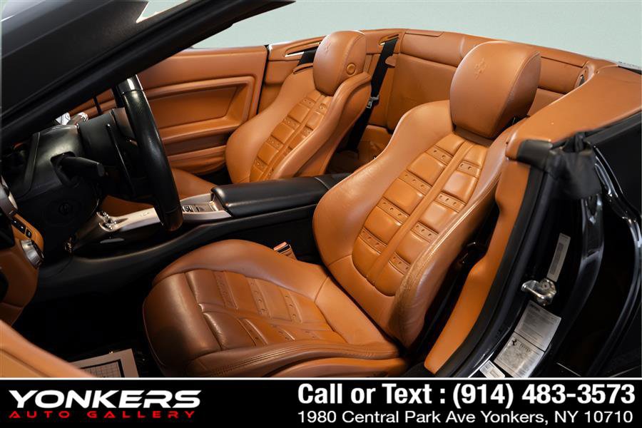 Used 2010 Ferrari California RWD image 41