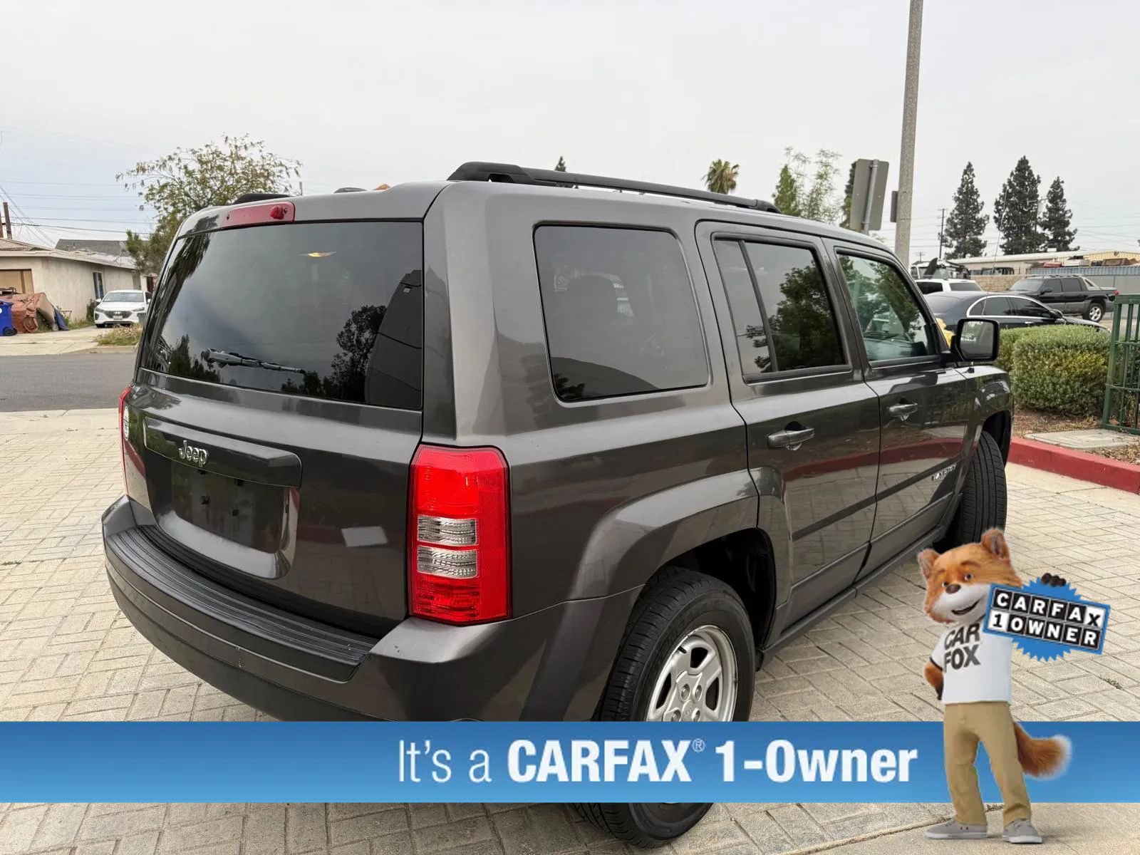Used 2016 Jeep Patriot Sport w/ Power Value Group FWD image 3