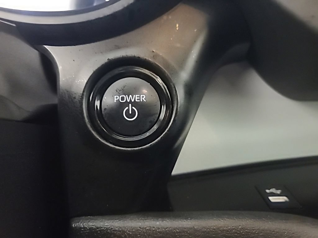 Used 2025 Toyota Sienna XLE FWD image 35