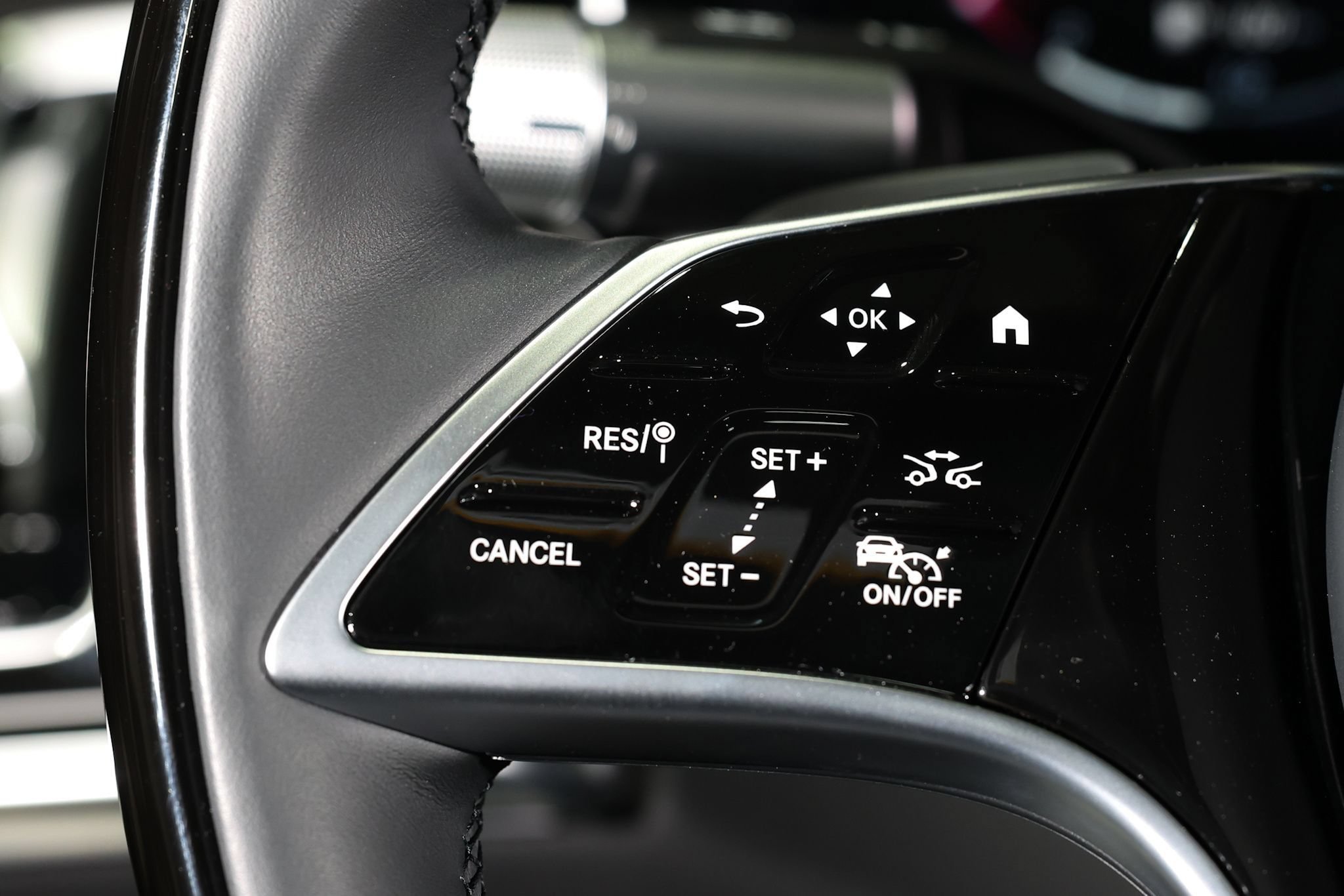 Used 2024 Mercedes-Benz Maybach S 580 4MATIC image 41