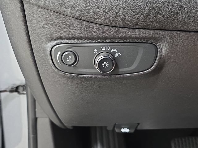 Used 2023 Chevrolet Equinox RS FWD image 26
