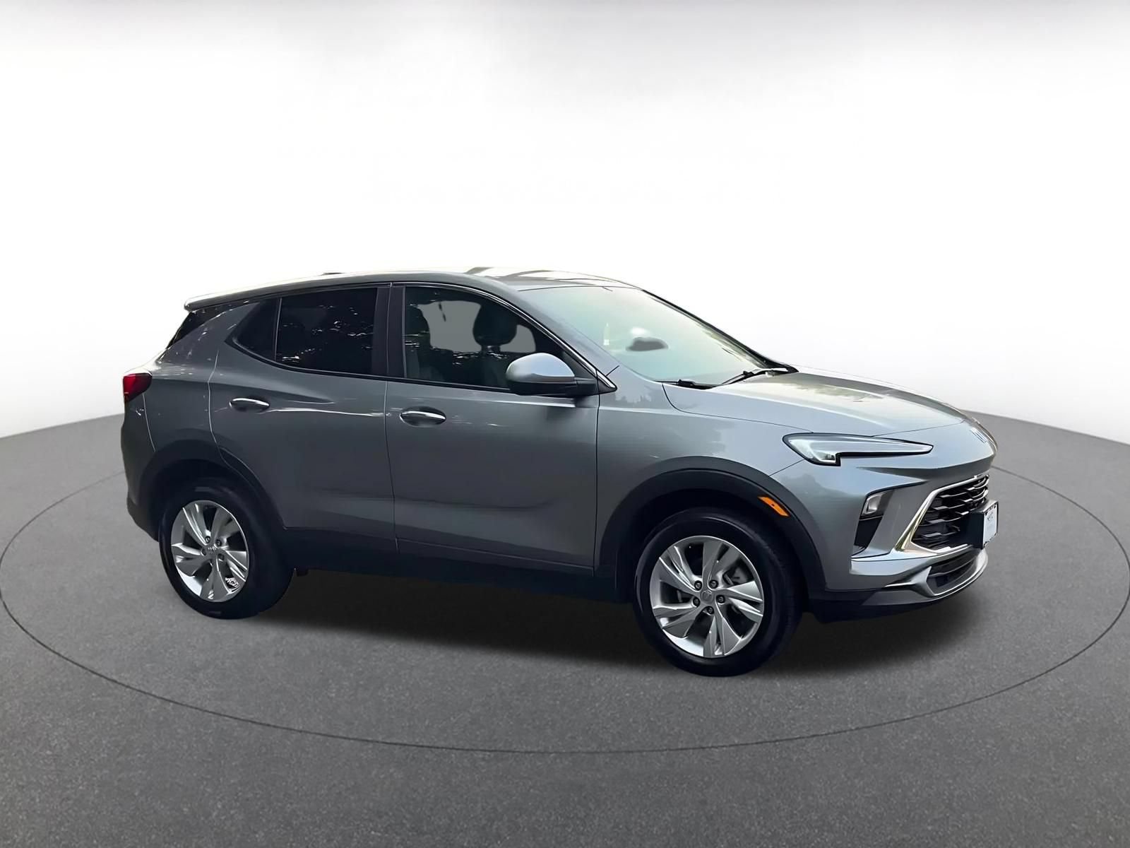 Used 2025 Buick Encore GX Preferred AWD/4WD image 2