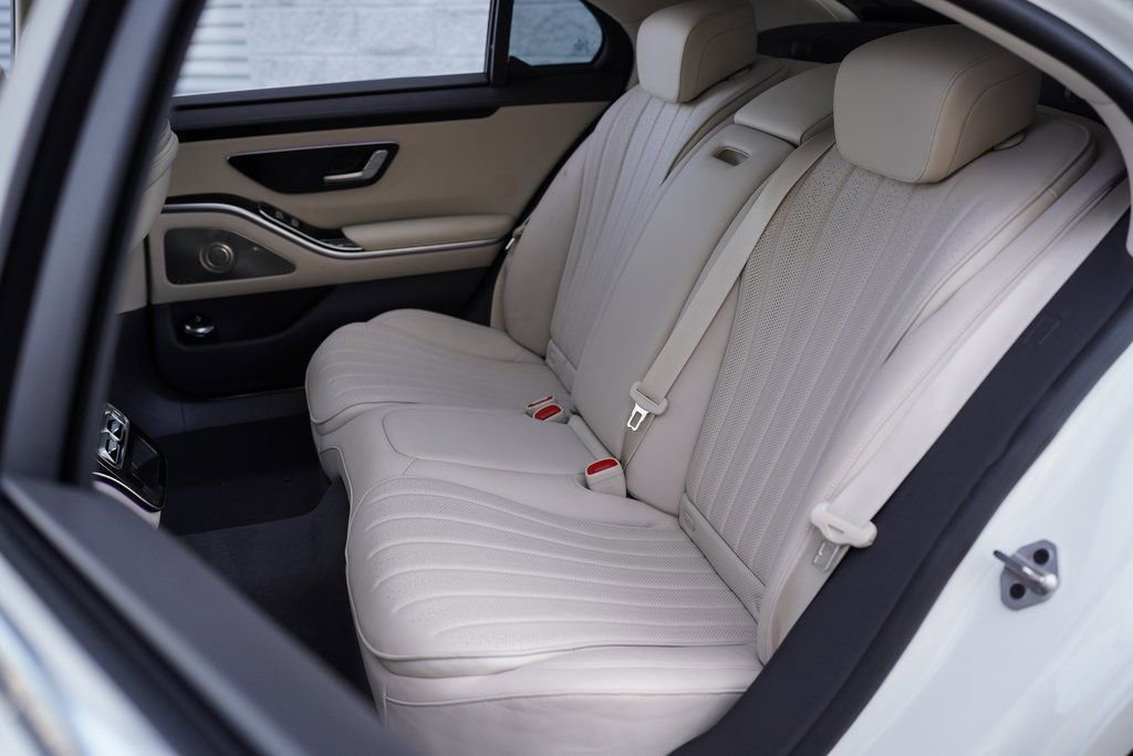 Used 2023 Mercedes-Benz S 500 4MATIC image 24