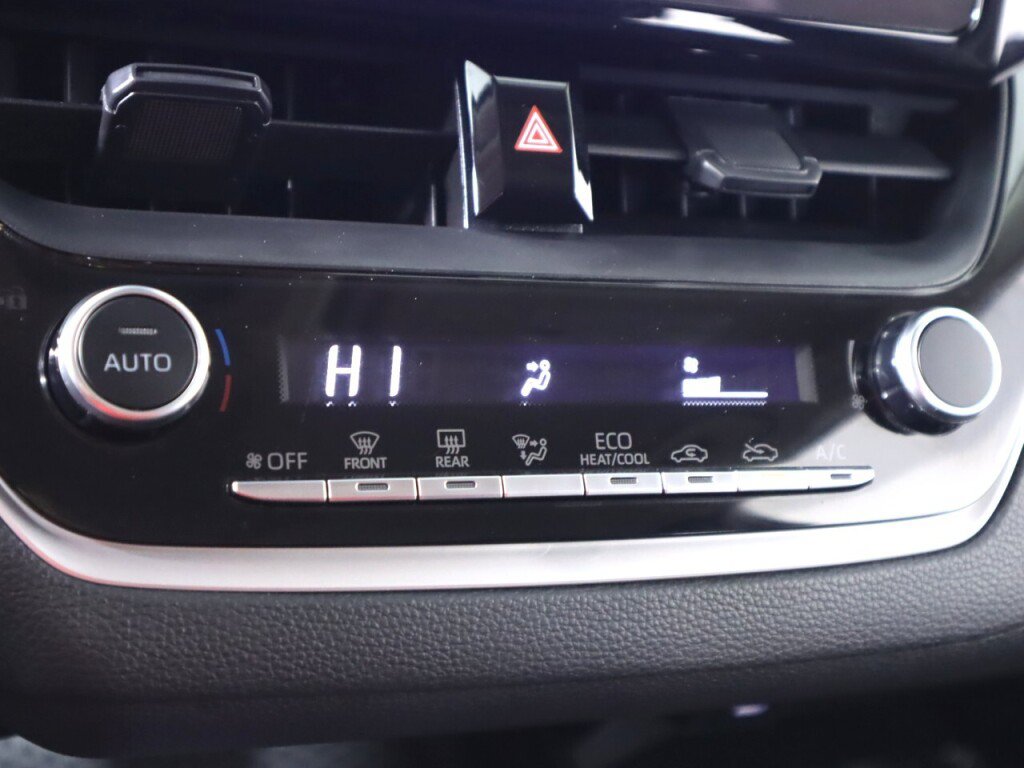 Used 2025 Toyota Corolla LE FWD image 19