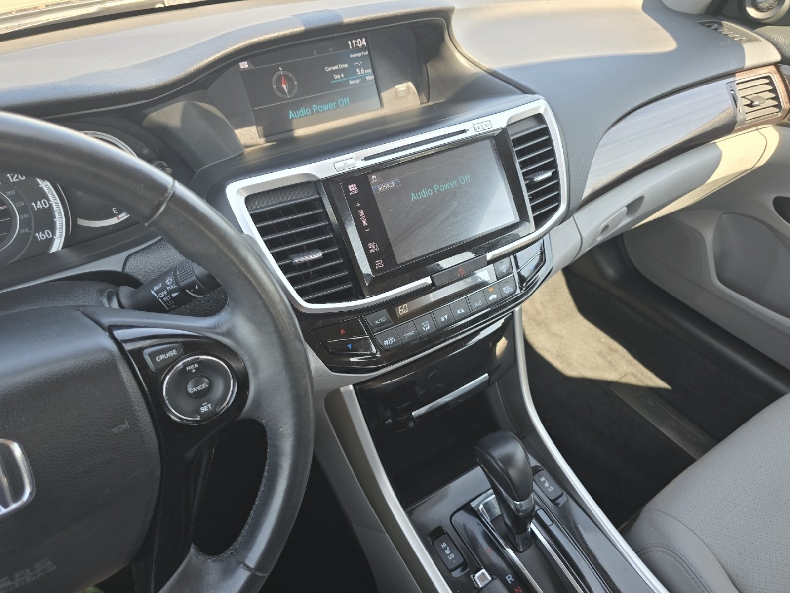 Used 2017 Honda Accord EX-L image 28