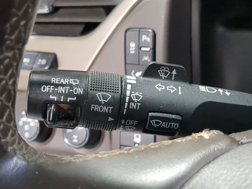 Used 2019 GMC Yukon Denali w/ Open Road Package image 31