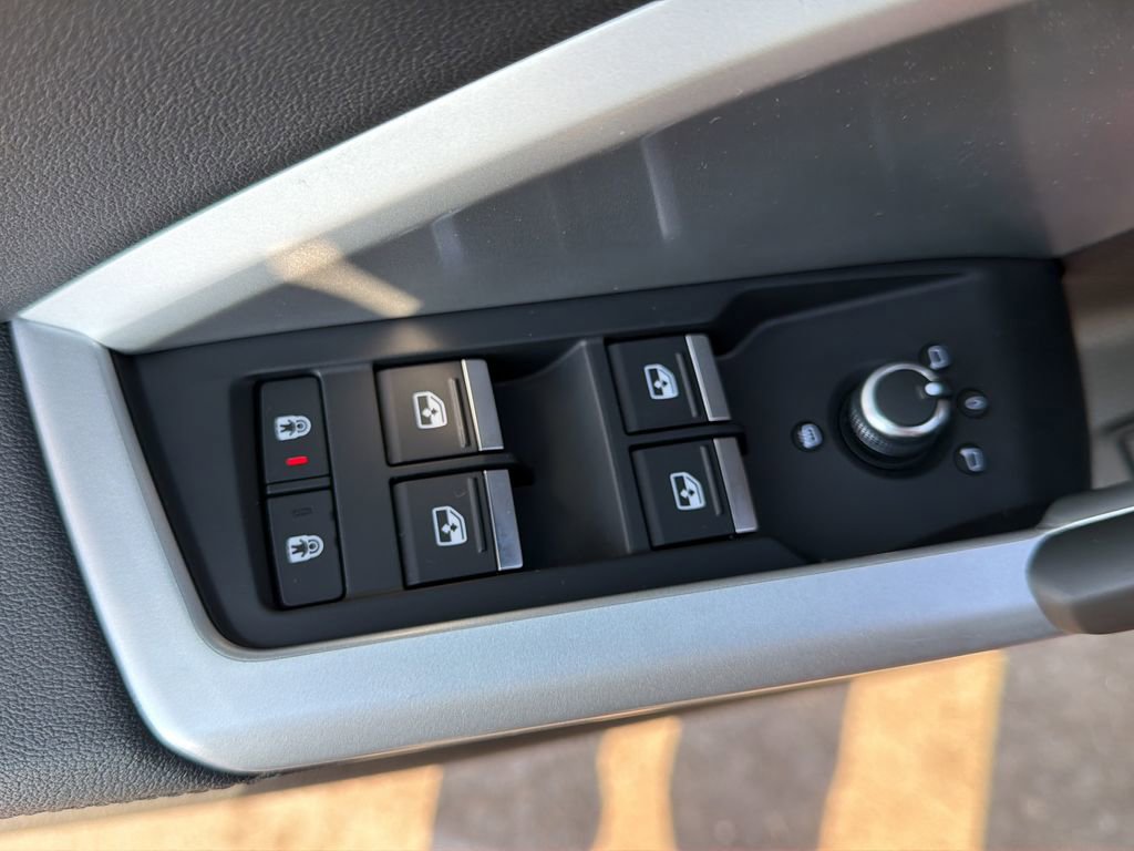 Used 2025 Audi Q3 2.0T Premium image 20