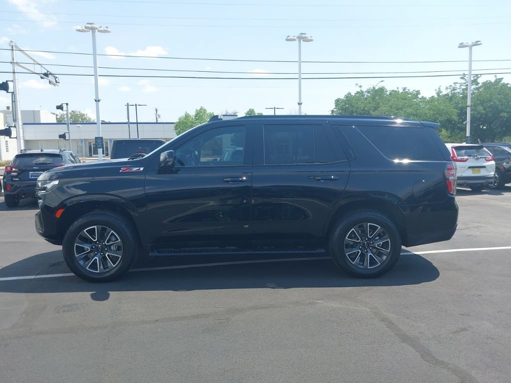 Used 2024 Chevrolet Tahoe Z71 w/ Luxury Package AWD/4WD image 4