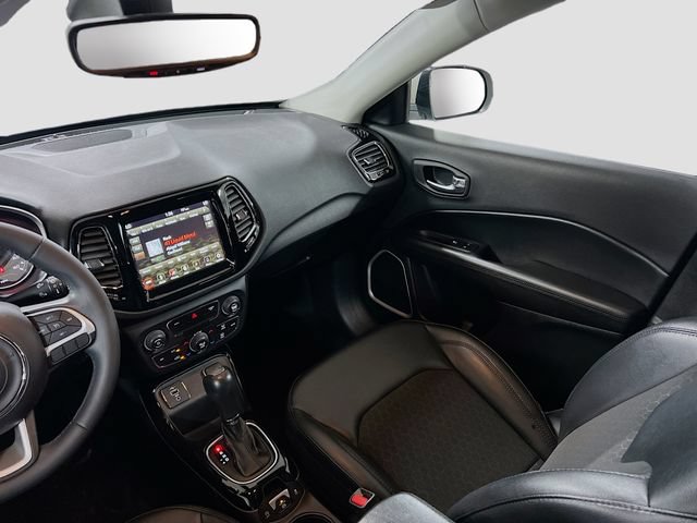 Used 2019 Jeep Compass Latitude FWD image 21