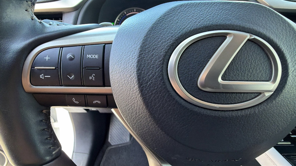 Used 2020 Lexus RX 450h AWD w/ Premium Package image 19