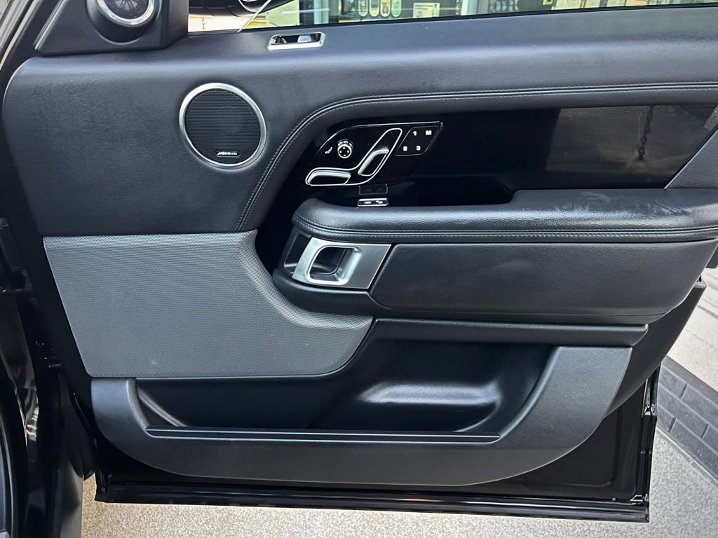 Used 2019 Land Rover Range Rover image 35