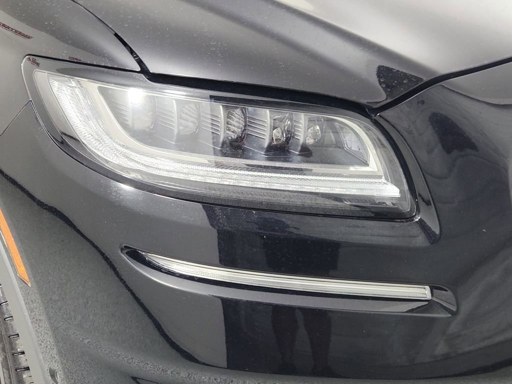 Used 2022 Lincoln Nautilus Black Label w/ Class II Trailer Tow Package image 9