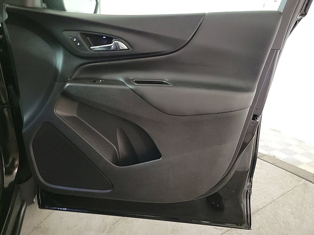 Used 2024 Chevrolet Equinox LT image 25