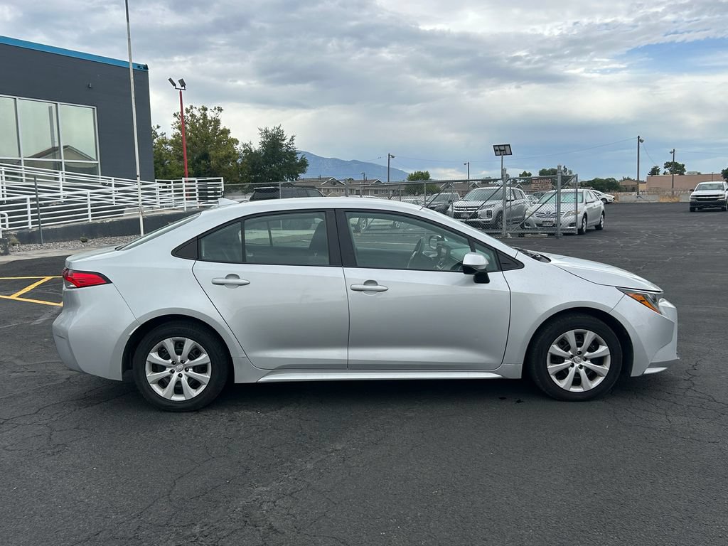Used 2024 Toyota Corolla LE FWD image 2
