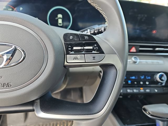 Used 2023 Hyundai Elantra SEL w/ Convenience Package FWD image 13