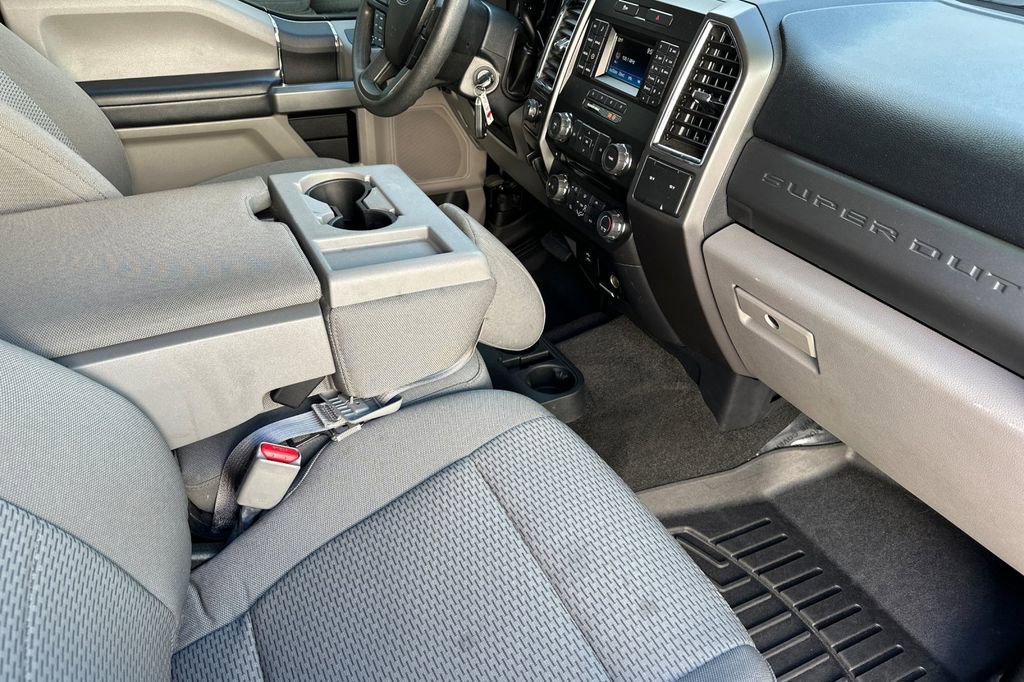 Certified 2017 Ford F250 XLT w/ XLT Value Package RWD image 15