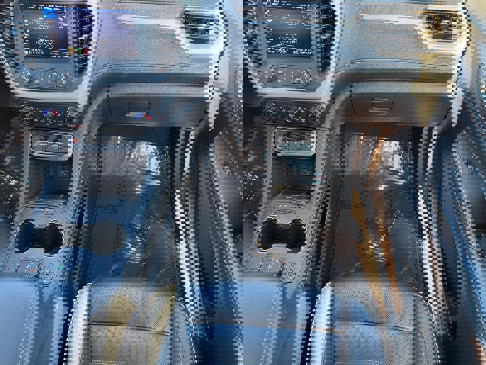 Used 2023 GMC Acadia Denali image 17