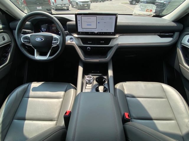 Used 2025 Ford Explorer Active w/ Active Comfort Package AWD/4WD image 27