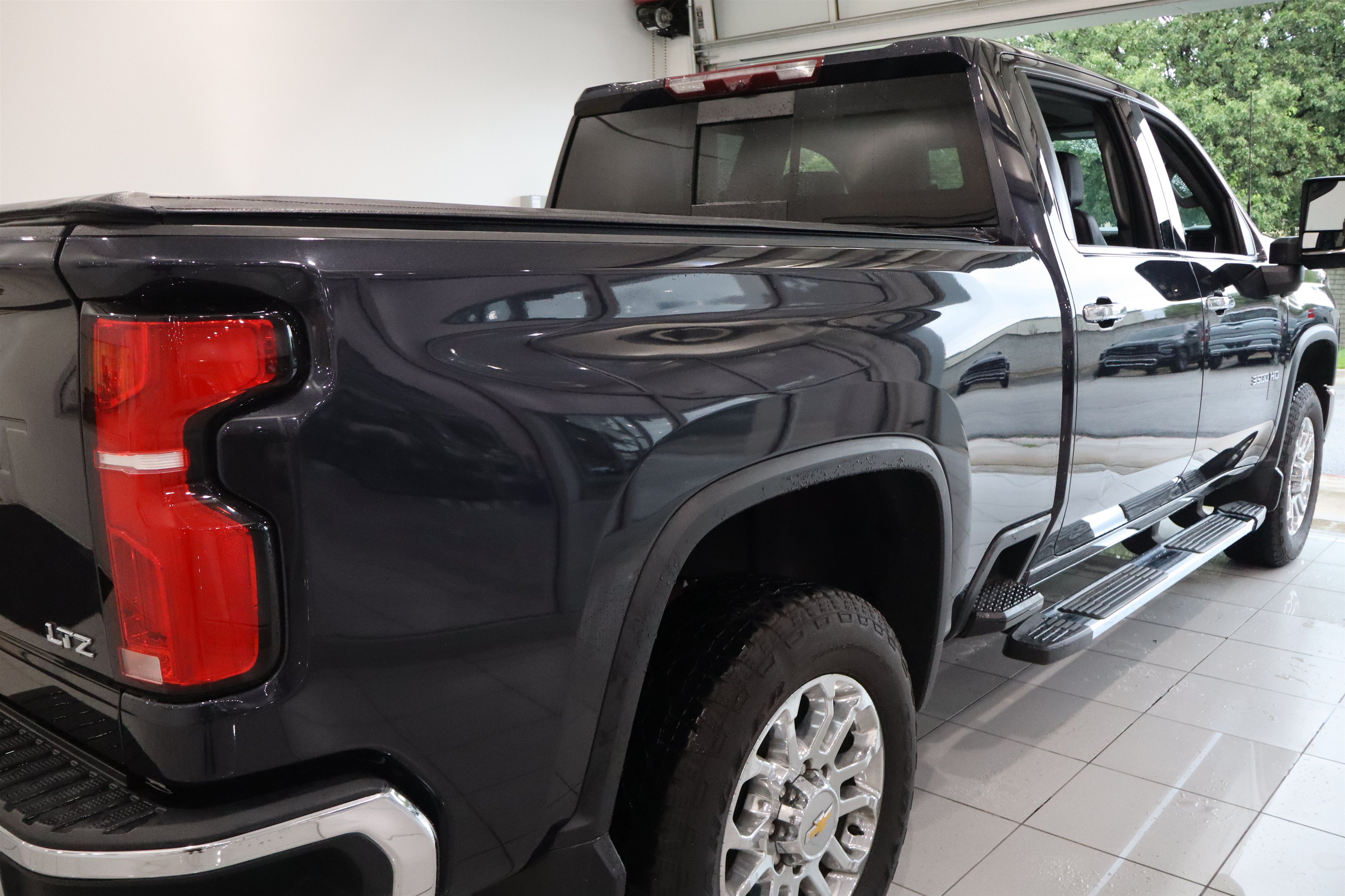 Used 2024 Chevrolet Silverado 3500 LTZ w/ LTZ Premium Package AWD/4WD image 6