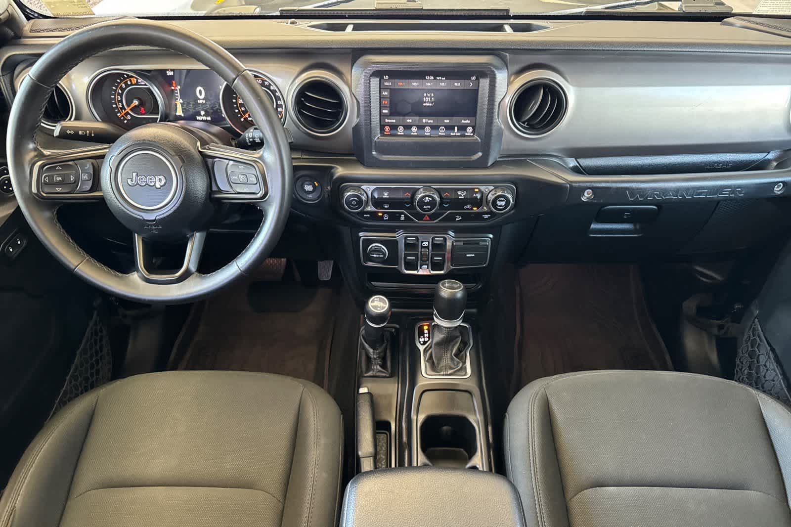 Used 2020 Jeep Wrangler Unlimited Sport AWD/4WD image 3