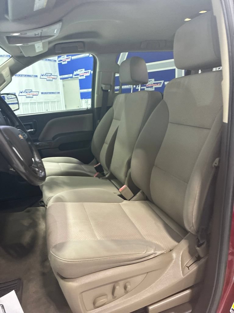 Used 2018 Chevrolet Silverado 1500 LT w/ All Star Edition AWD/4WD image 28