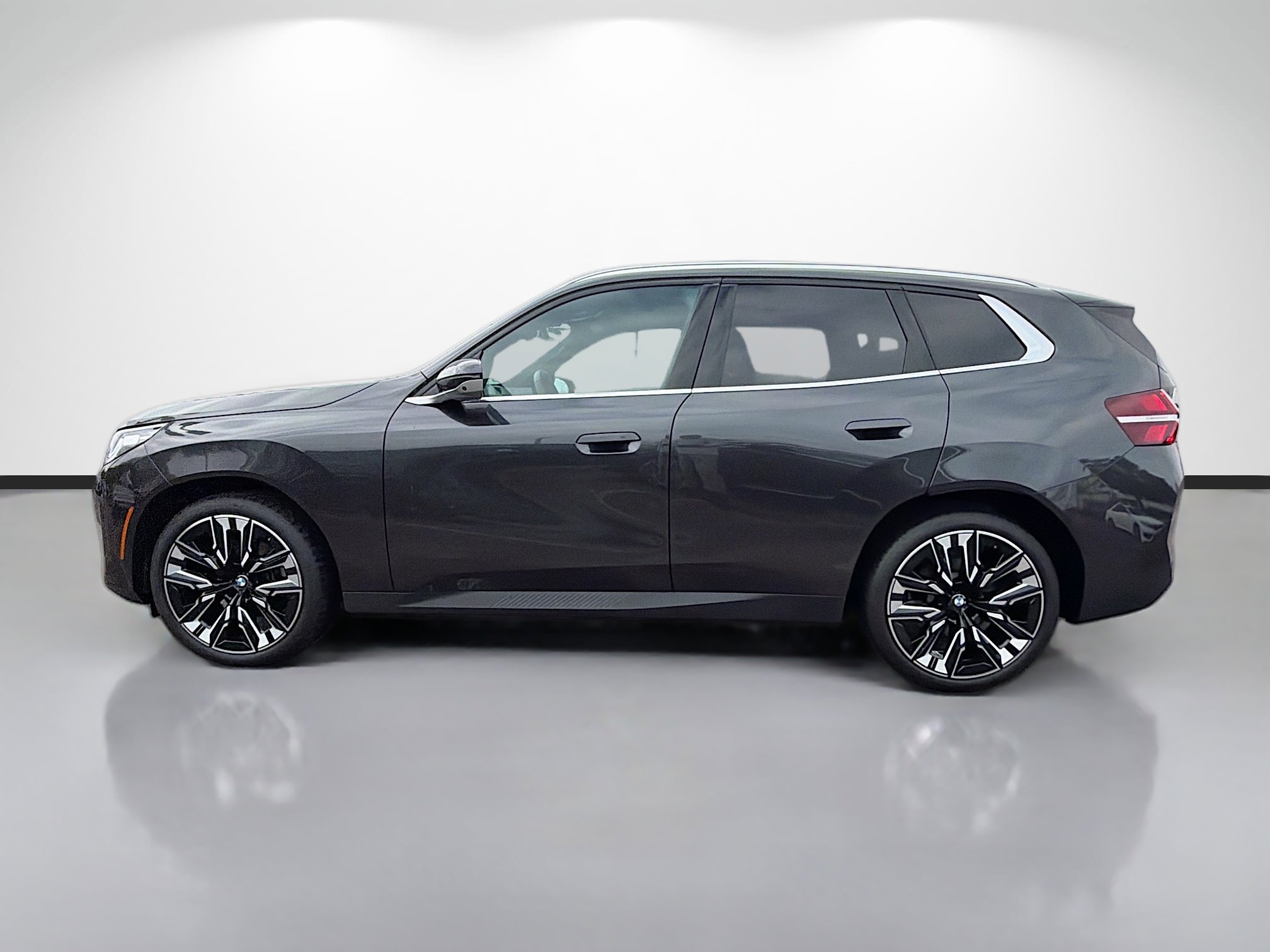 Used 2025 BMW X3 xDrive30i w/ Premium Package image 6