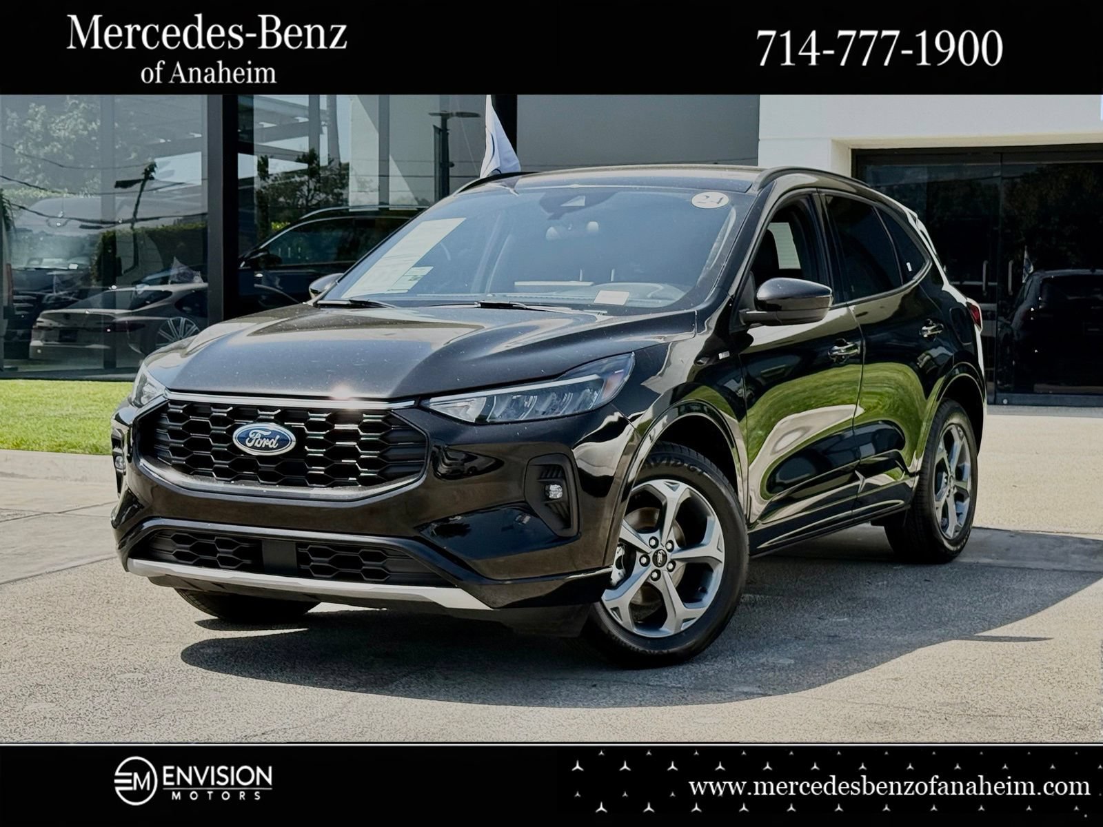 Used 2024 Ford Escape ST-Line Select w/ Tech Pack #1 AWD/4WD image 1