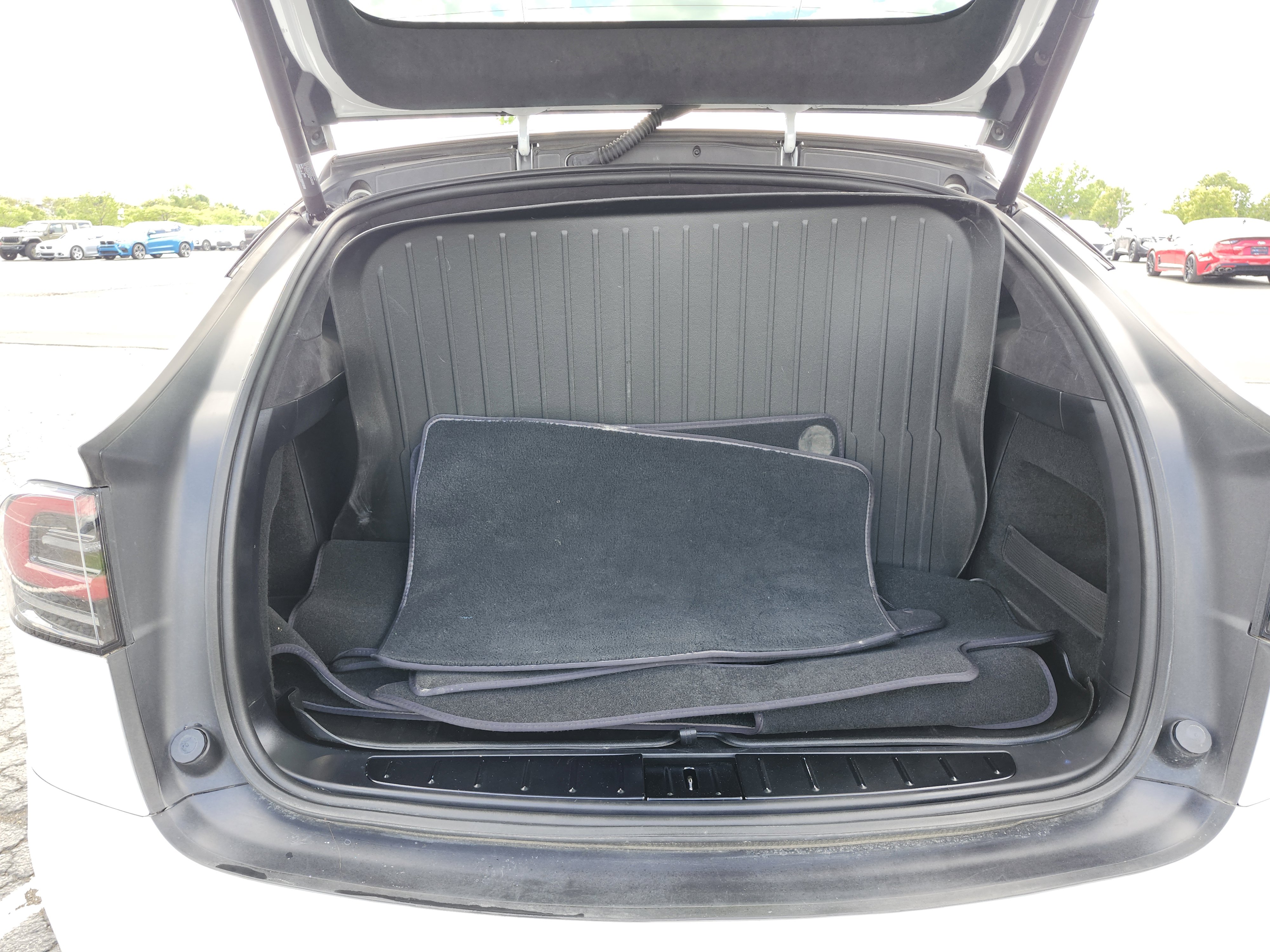 Used 2022 Tesla Model X AWD/4WD image 23