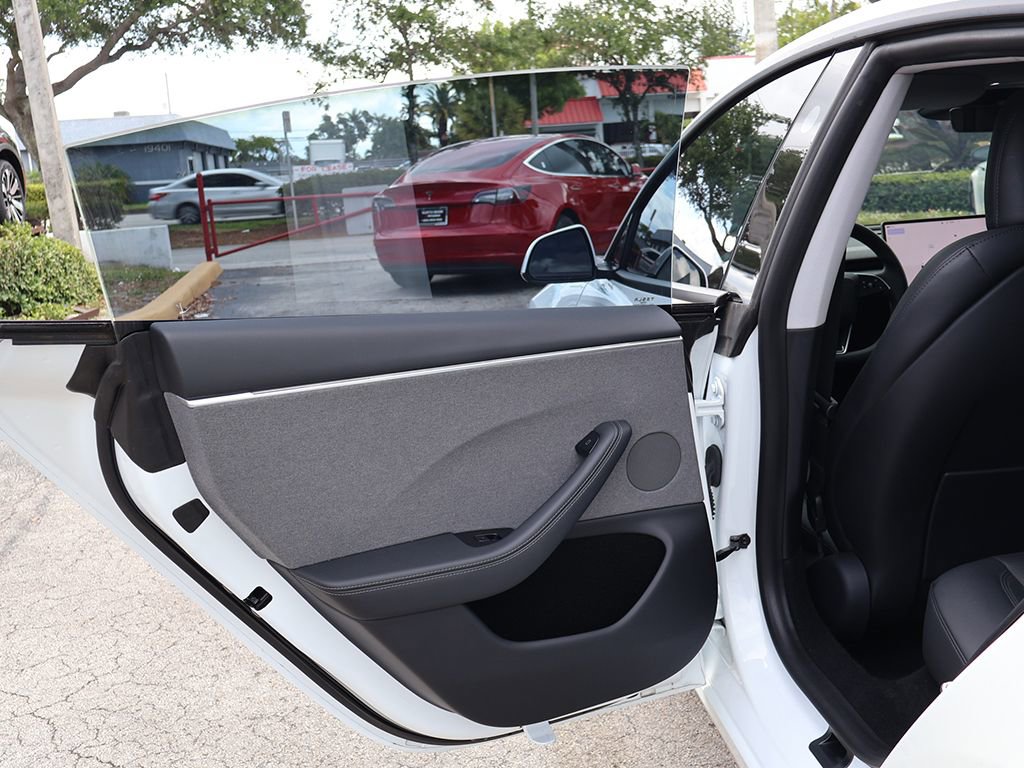 Used 2024 Tesla Model 3 Standard Range RWD image 29