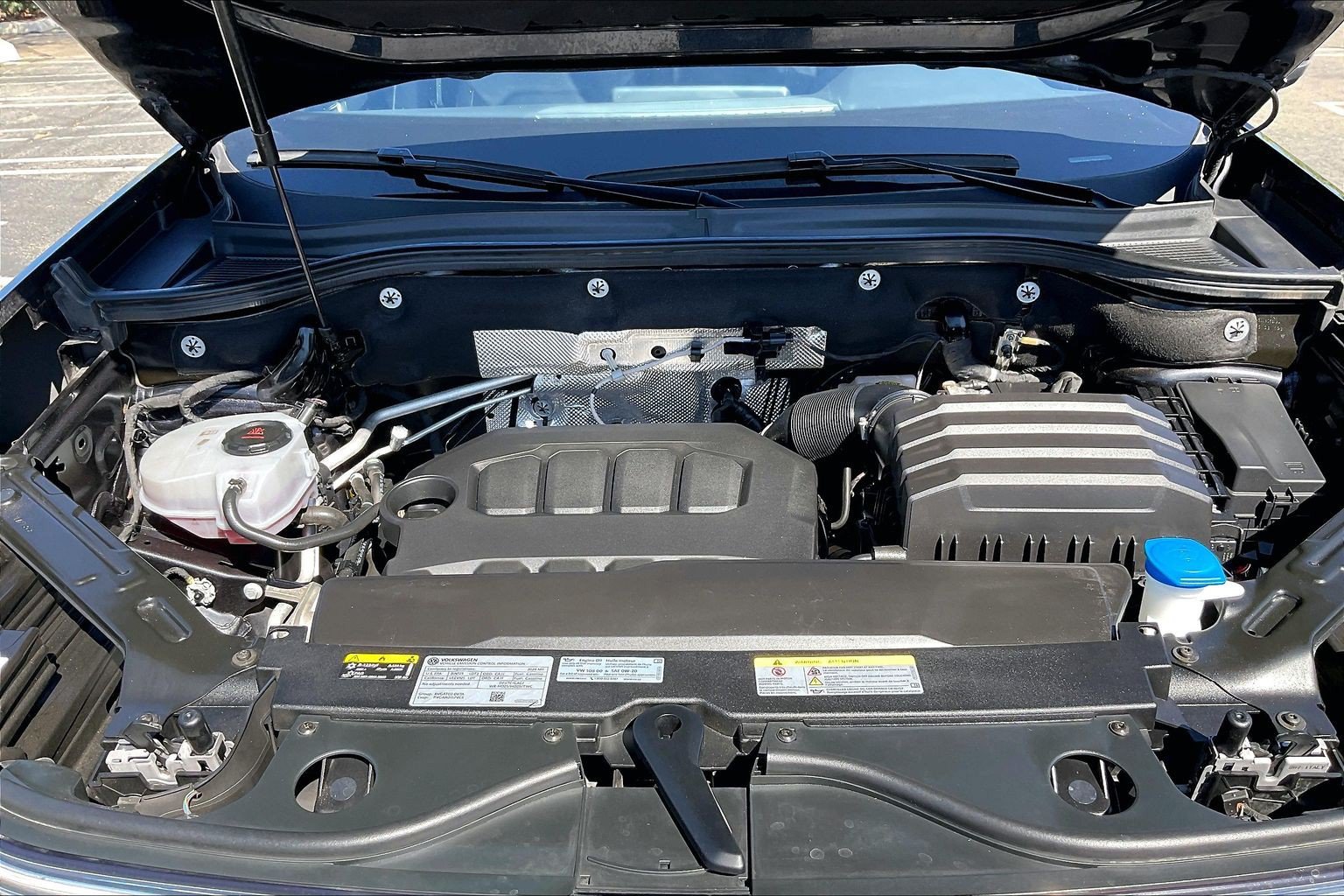 Used 2024 Volkswagen Atlas Cross Sport SE FWD image 29
