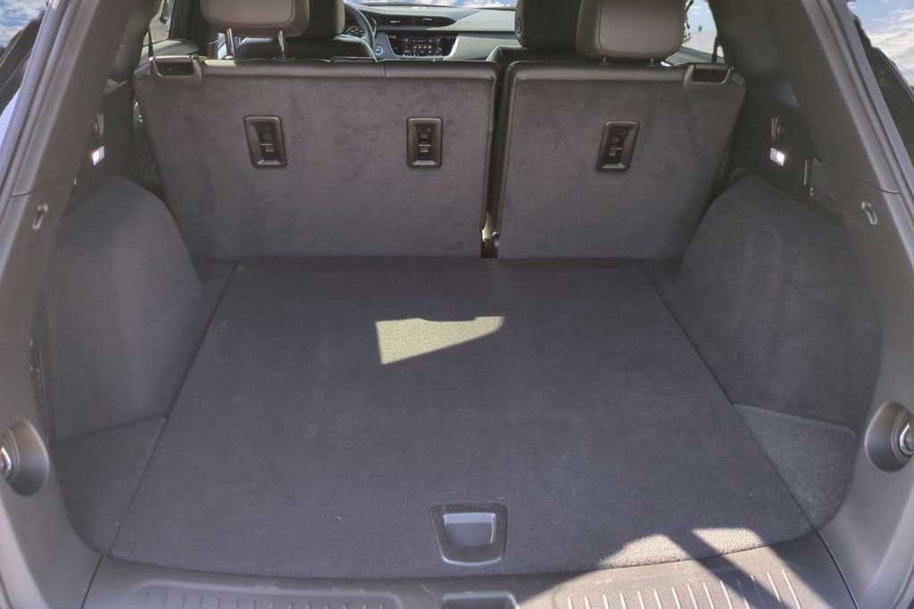 Used 2025 Cadillac XT5 Luxury image 18