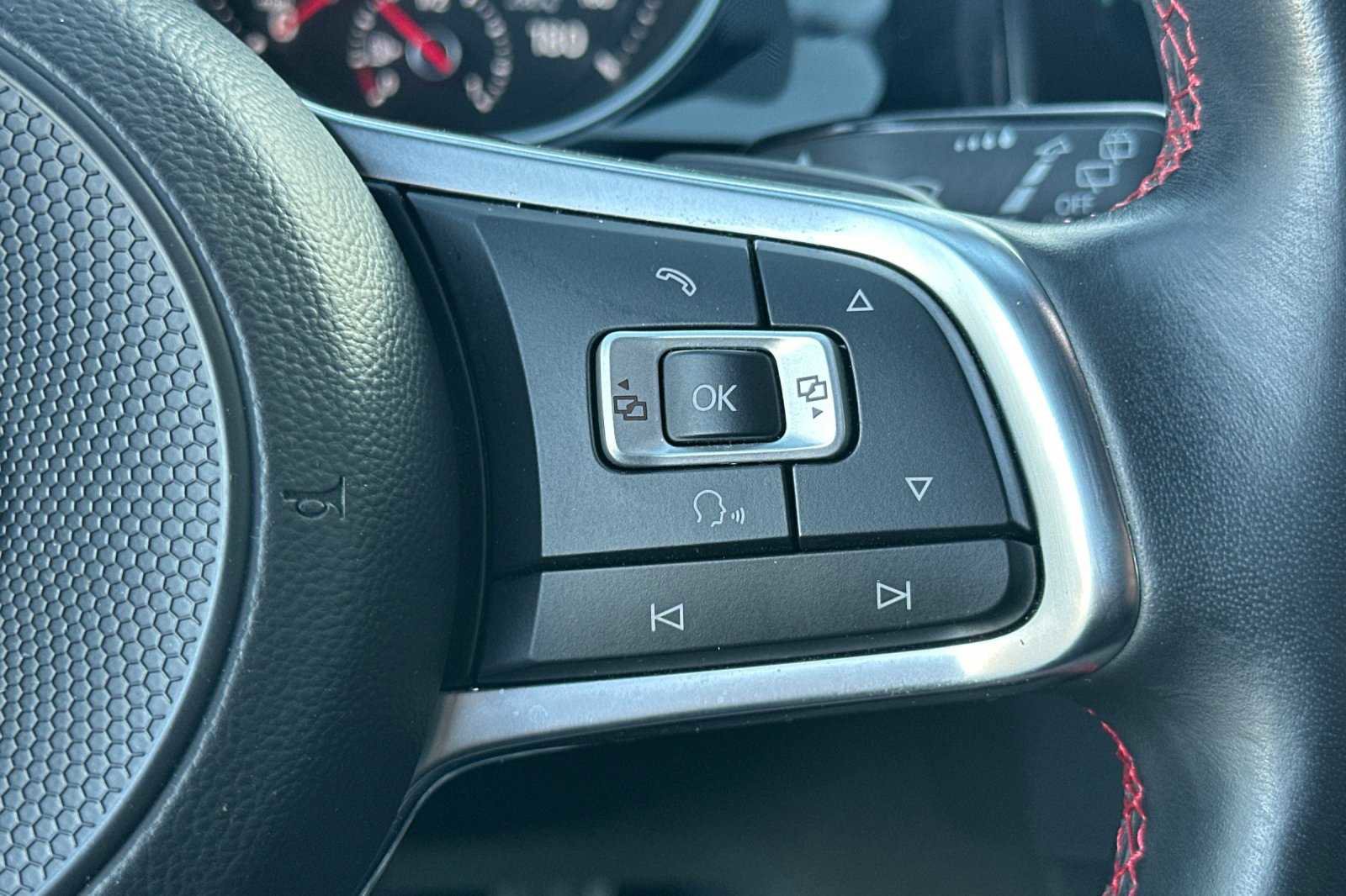 Used 2018 Volkswagen GTI Autobahn image 32