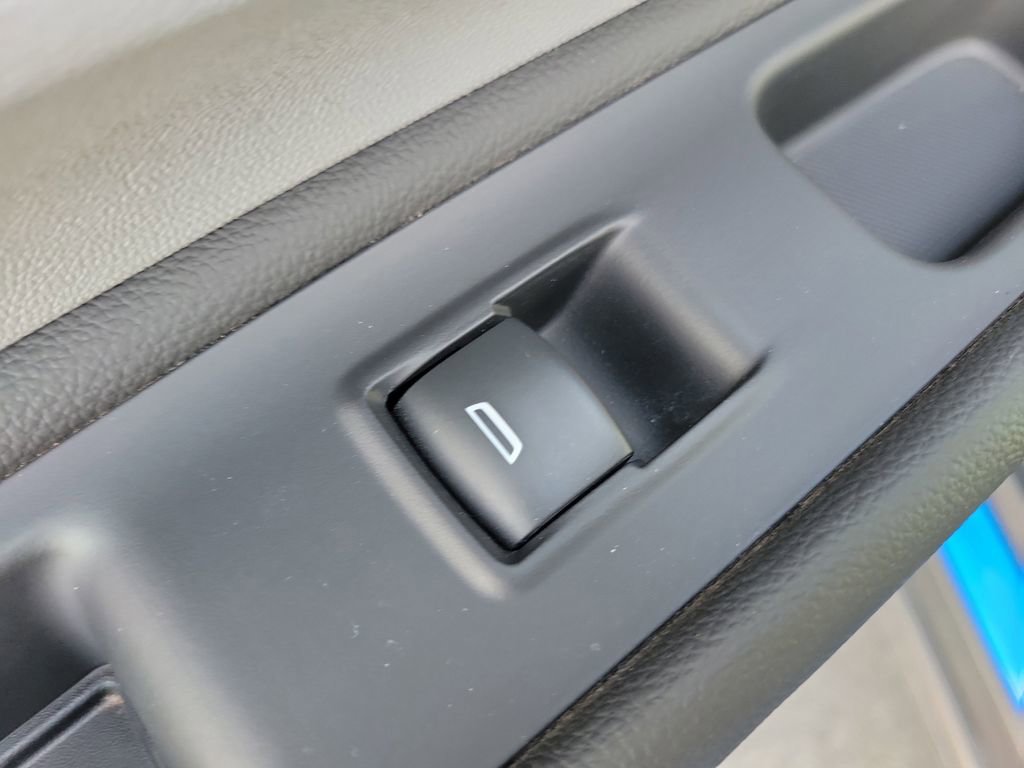 Used 2024 GMC Terrain SLT w/ LPO, Floor Liner Package image 17