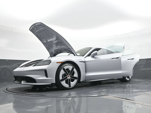 New 2026 Porsche Taycan AWD/4WD image 31